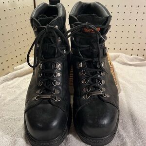 Harley-Davidson Black Leather Boots with Rugged Design